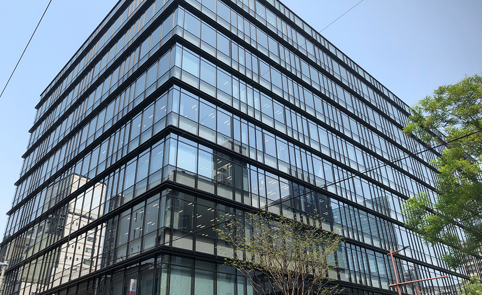Image of the building housing the Akasaka main store