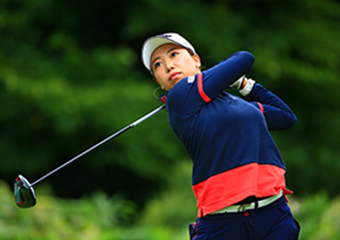 プロゴルファー種子田香夏選手 (QTnet所属)