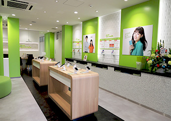 QTモバイル熊本店　内観