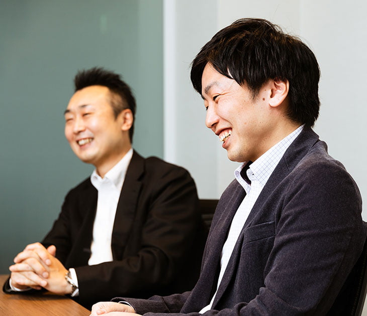 写真：宇留島さんと吉田さんのインタビューカット