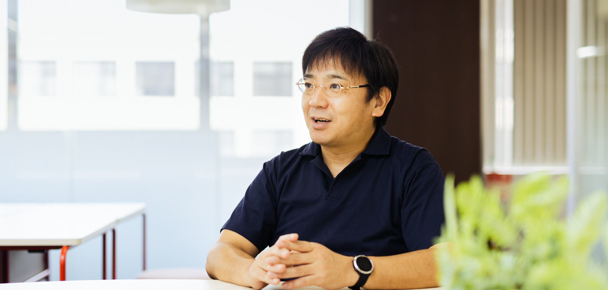 写真：川波さんのインタビューカット01