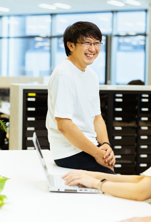 写真：西田さんのインタビューカット02