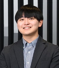 T.Rの顔写真