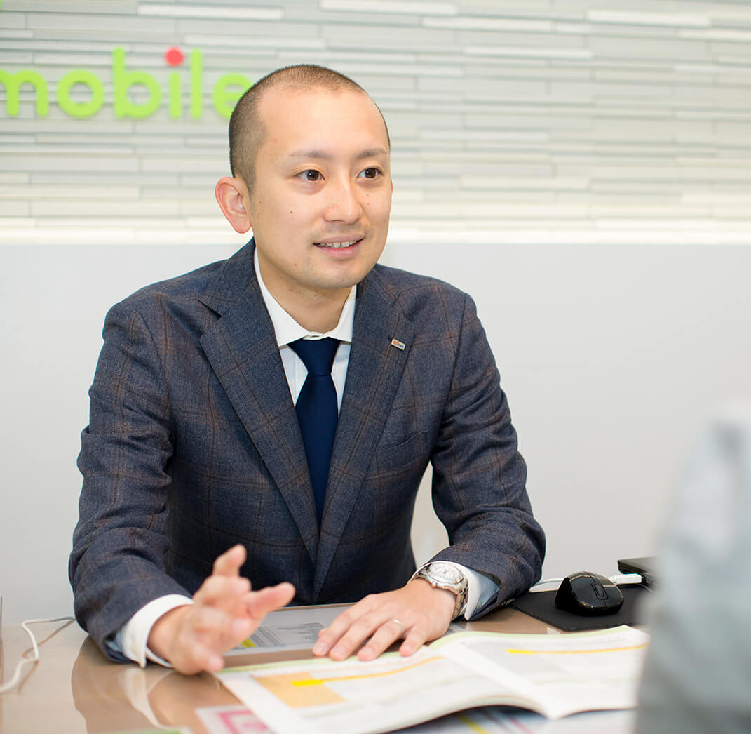 写真:松尾さんのインタビューカット01