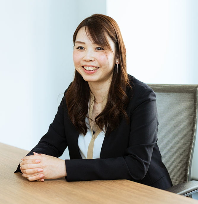 写真:門脇さんのインタビューカット02