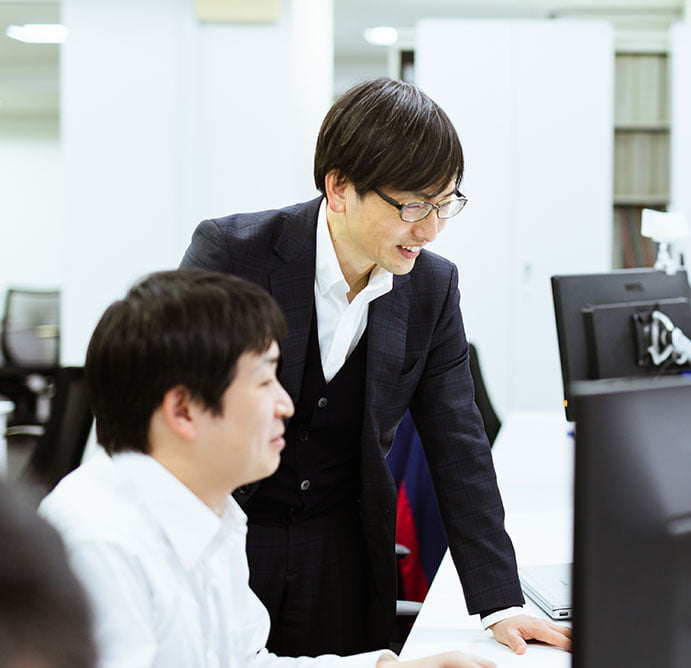 写真:松岡さんのインタビューカット04