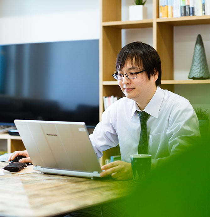 写真:平野さんのインタビューカット05