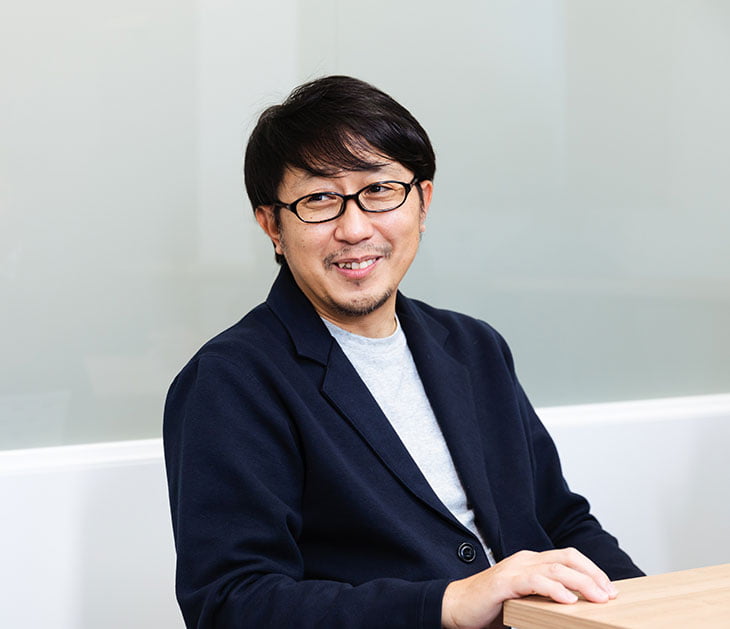 写真:西田さんのインタビューカット01