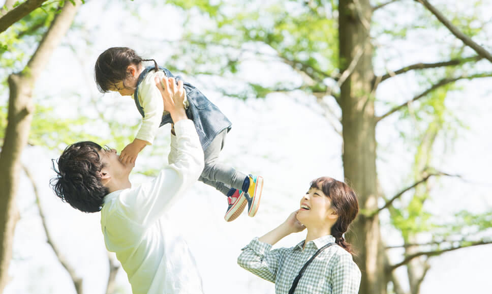 写真：子育てする家族